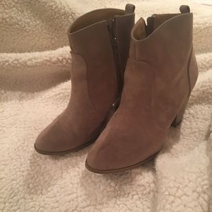 Express Suede Ankle Bootie Tan/Gray